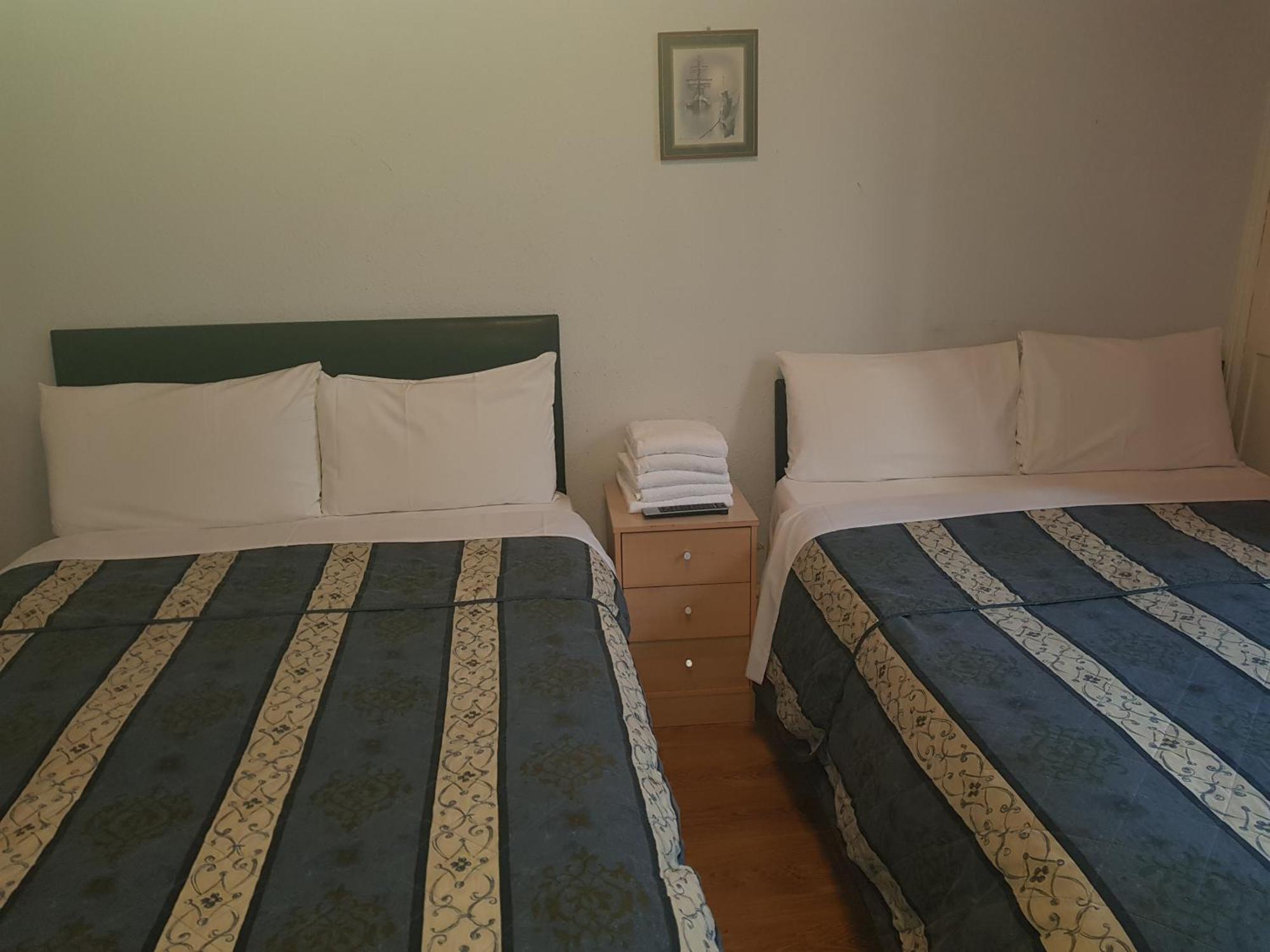 Anwar House Hotel Лондон Екстериор снимка